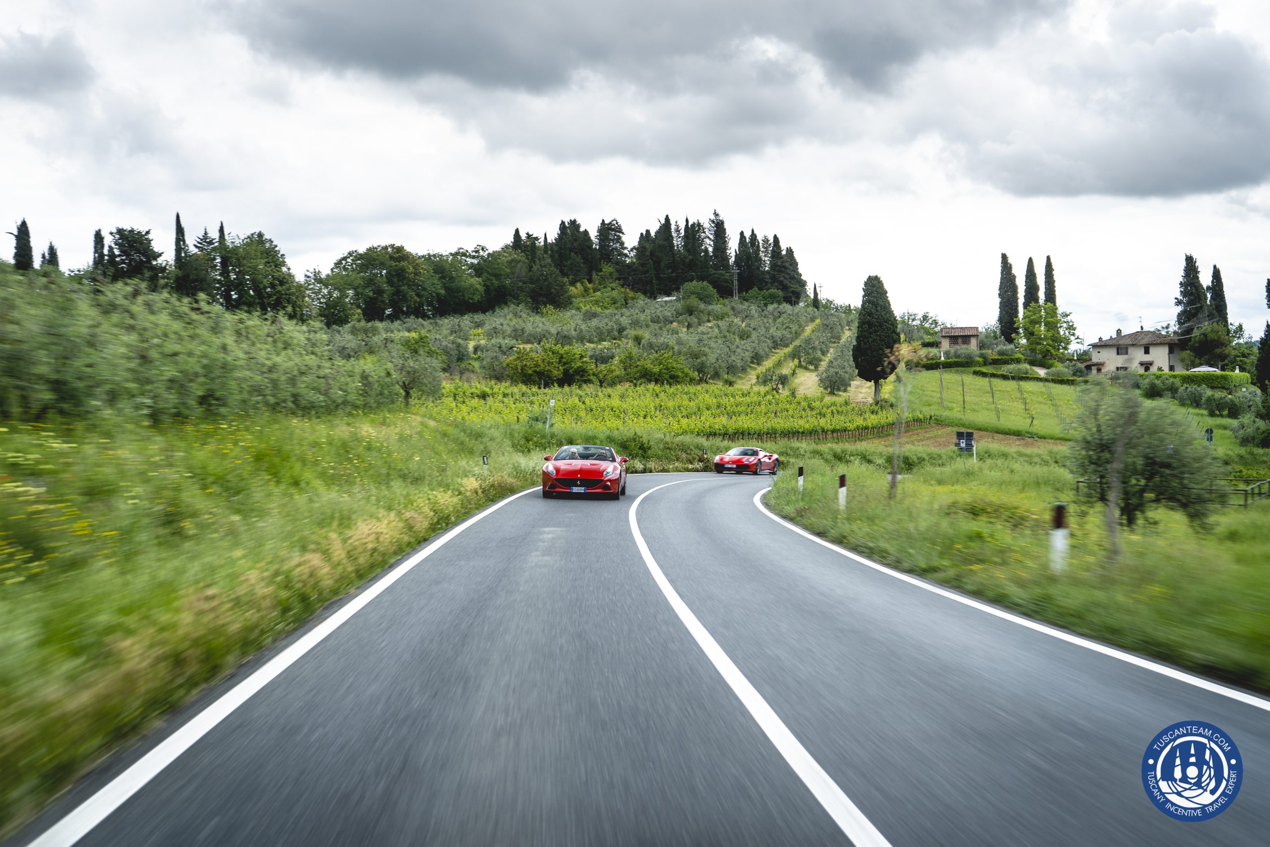 ferrari-driving-tour-tuscany-scenic-roads