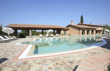 Tuscany Villa for Corporate Retreat