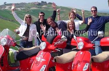 Vespa Driving Tuscany Tour
